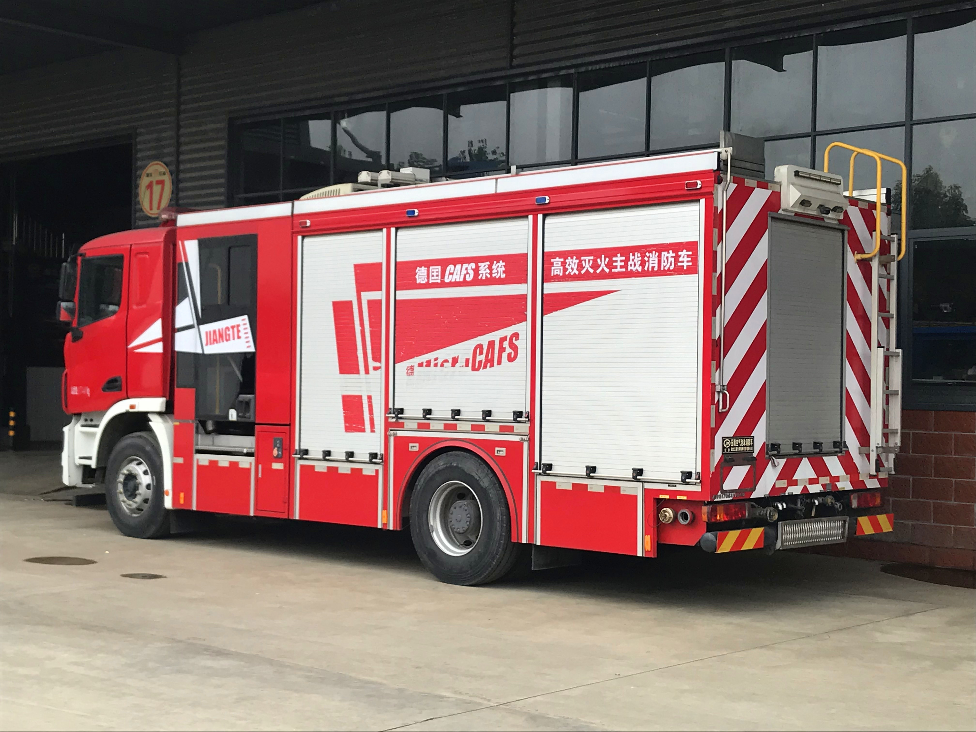 (li��n)���ؿ��๦������(zh��n)����܇